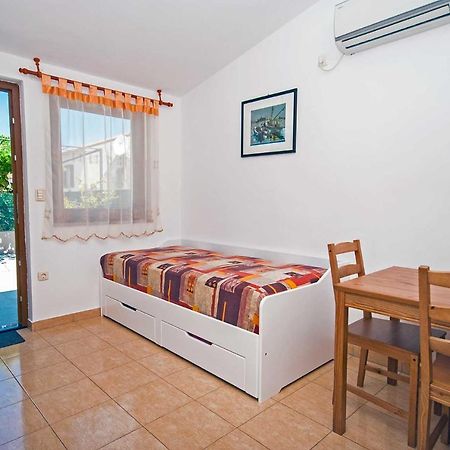 Apartman Kirac Pomer Εξωτερικό φωτογραφία