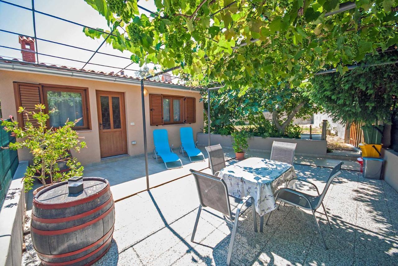 Apartman Kirac Pomer Εξωτερικό φωτογραφία