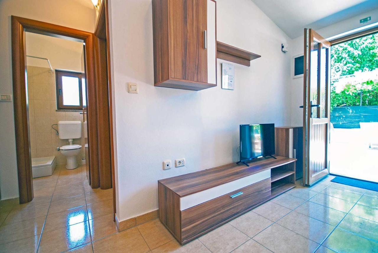 Apartman Kirac Pomer Εξωτερικό φωτογραφία