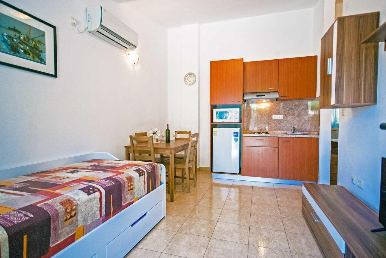 Apartman Kirac Pomer Εξωτερικό φωτογραφία