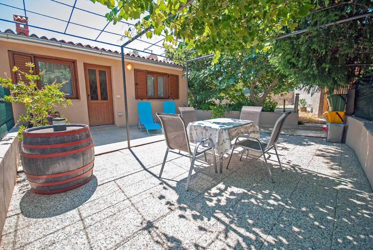 Apartman Kirac Pomer Εξωτερικό φωτογραφία