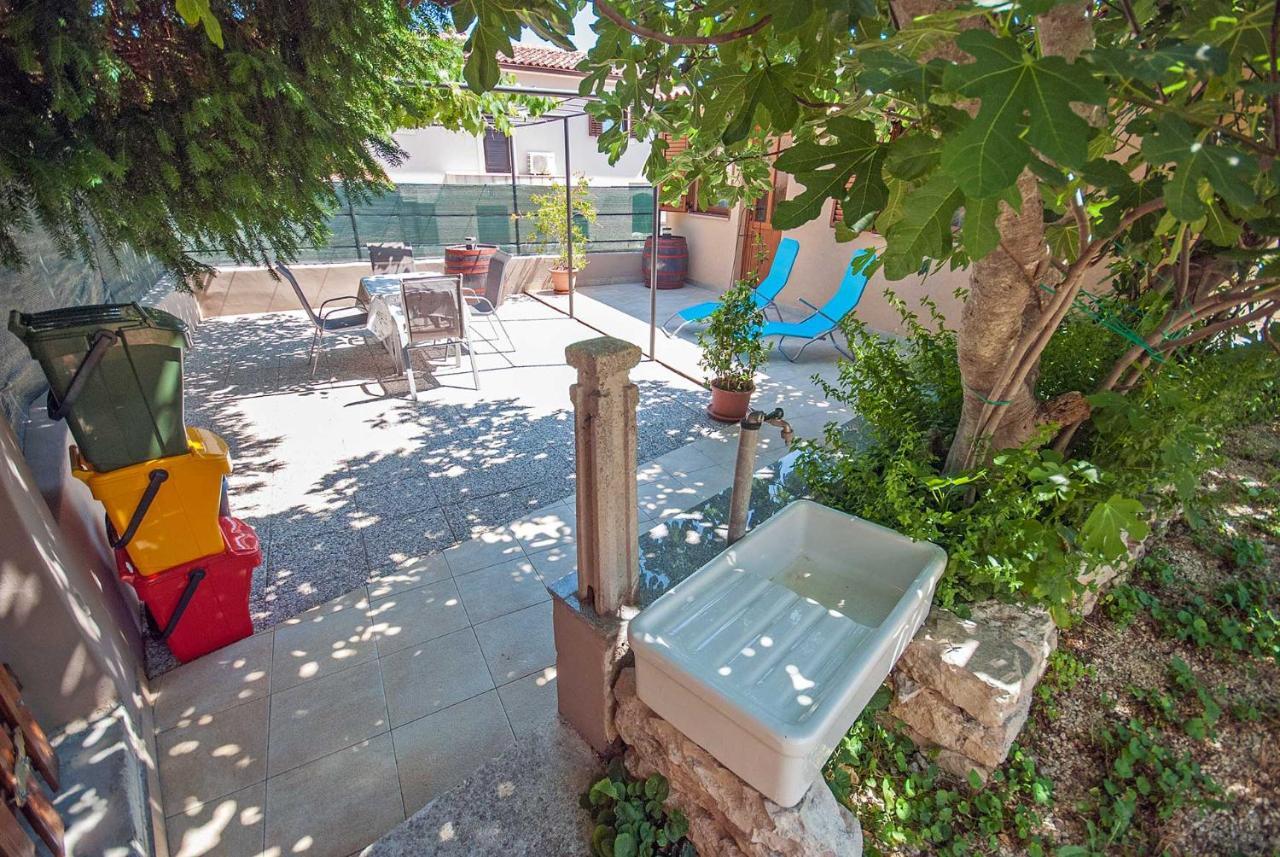 Apartman Kirac Pomer Εξωτερικό φωτογραφία